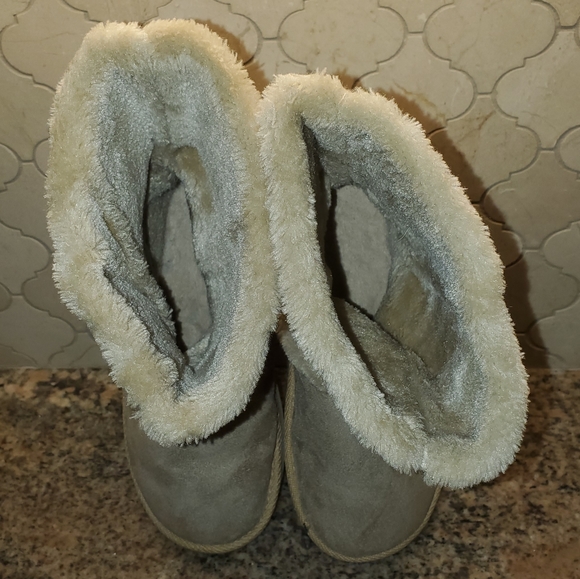 👛Comfy Winter Boots Size 8 - Picture 2 of 5